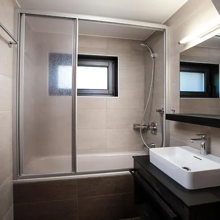 Five Seasons - Hideaway 度假居